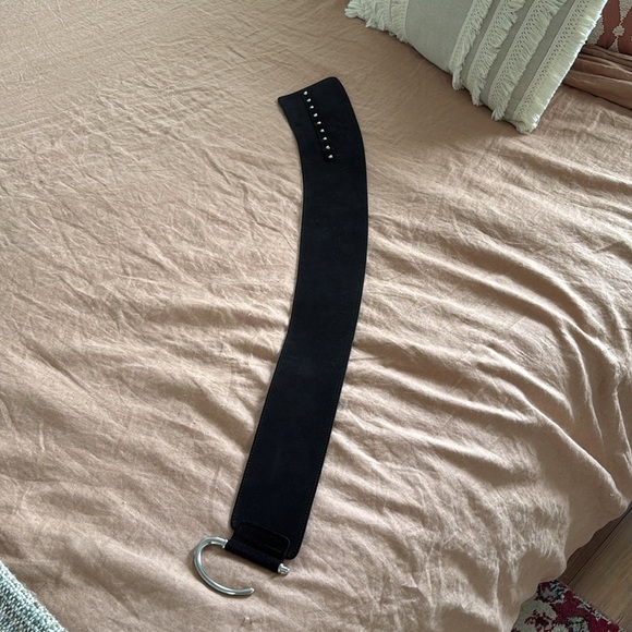 Black Leather Wide Waist Fashion Belt with silver hardware size XS/S - Picture 6 of 6